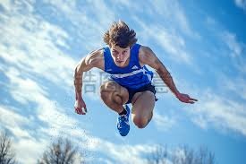 世体：巴萨更衣室相信球队可以在本赛季赢得三冠