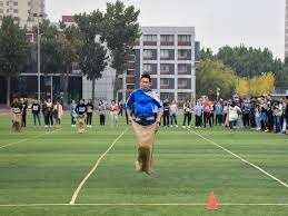 詹姆斯场均出手数、使用率创生涯新低，自称全能球员可适应任何打法