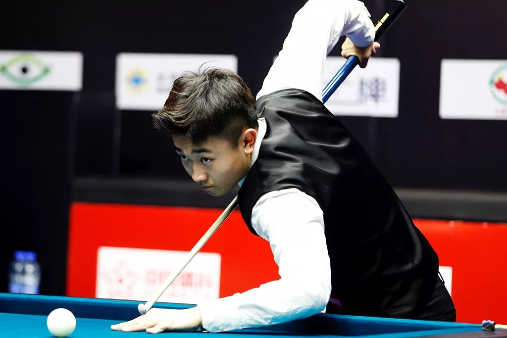 足球比赛不 足球比赛不