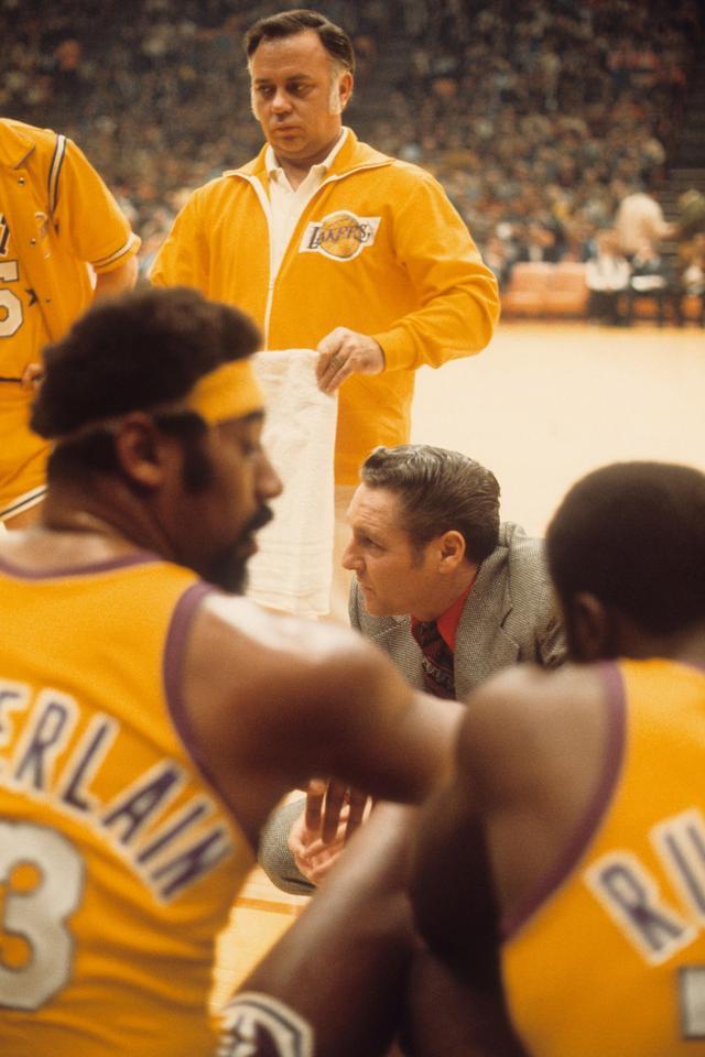 你需要我帮 你需要我帮